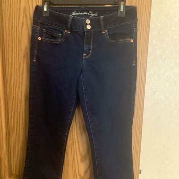 NWOT  Women’s American Eagle outfitters artist jeans size 8. - Picture 1 of 10